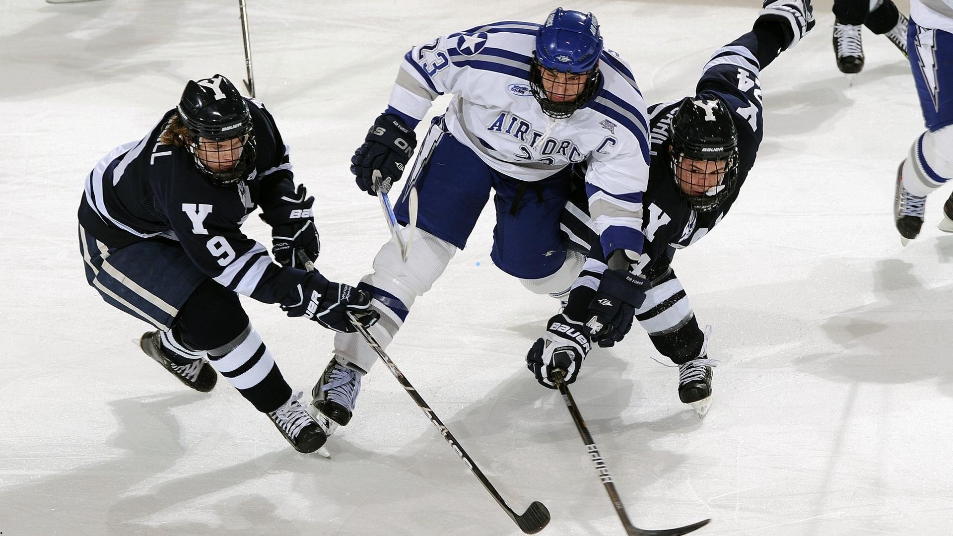 费迪南德断言，德泽尔比是曼联复兴的强心剂，适合重塑红魔辉煌